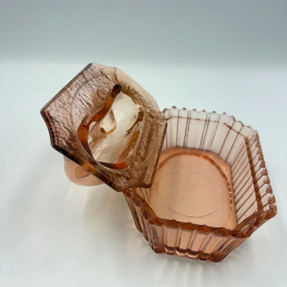 Vintage Rabbit on Nest Trinket Dish Pink Glass Small Easter Bunny‎ Box